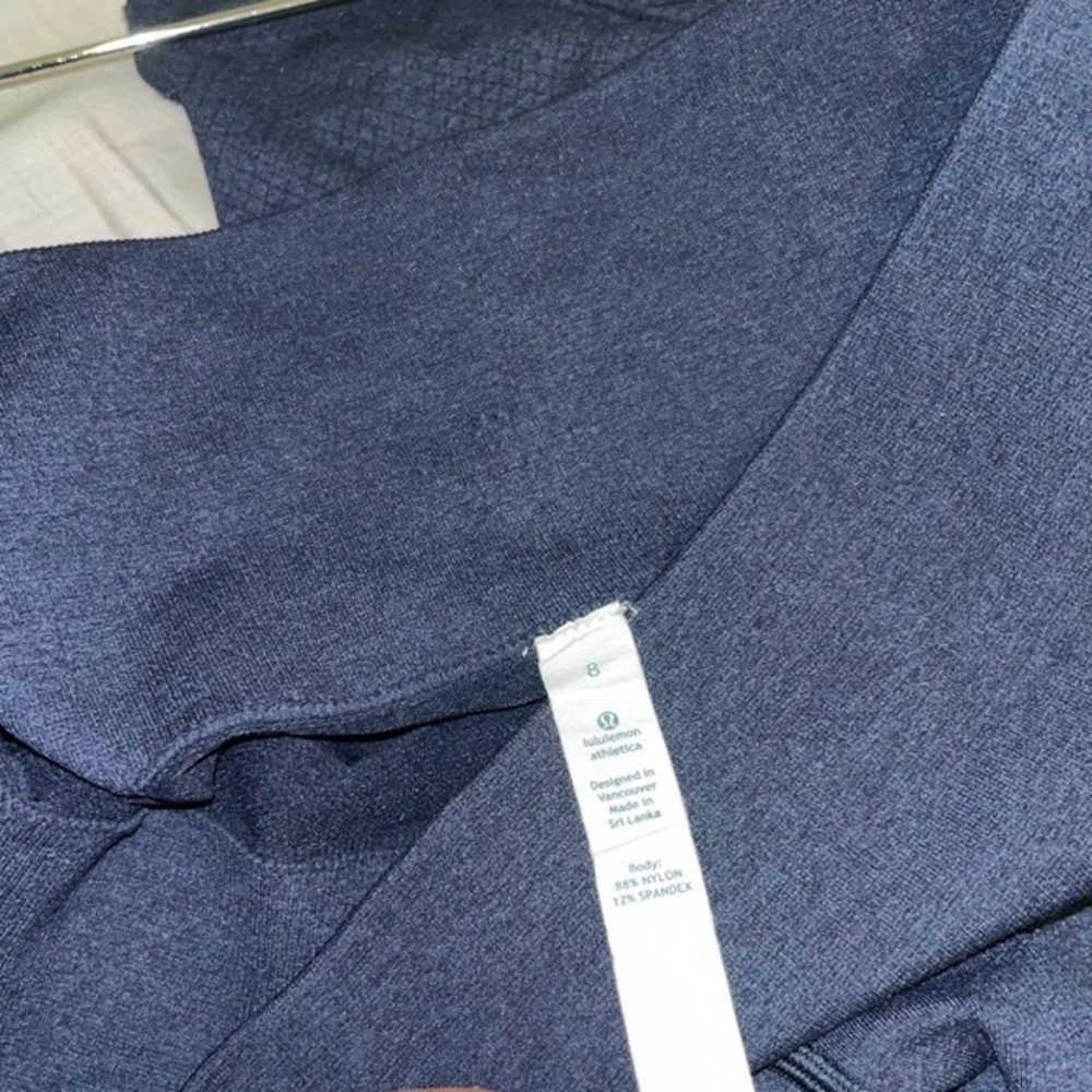 Lululemon seamless cropped size 8 - Picture 5 of 6